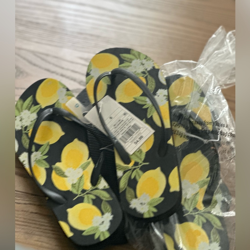 3 pairs of target flip flaps